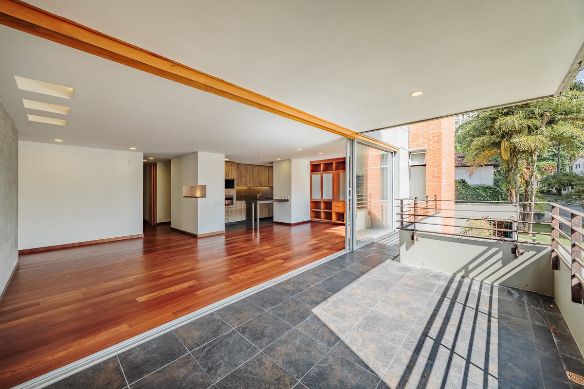 Apartamento de 167 m² con terrazas, estudio y cocina abierta en La Florida, El Poblado