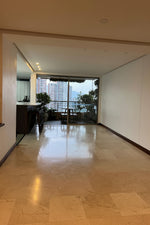 Amplio apartamento de 243 m² en piso alto con vista sector la Calera