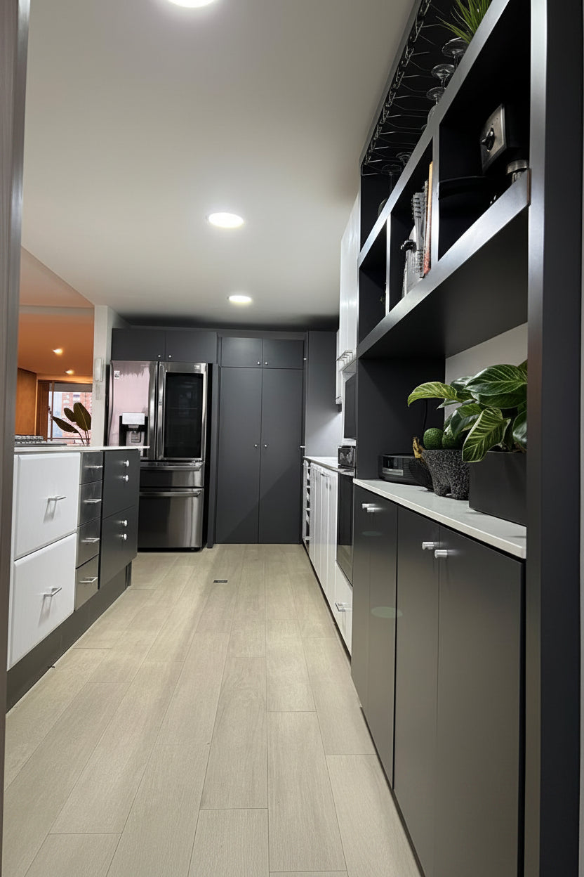 Amplio apartamento de 243 m² en piso alto con vista sector la Calera