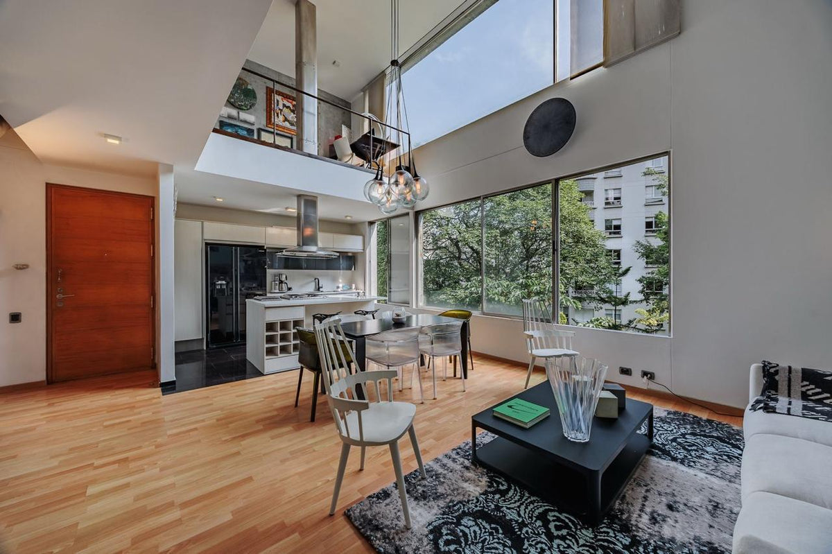 Penthouse Duplex en Provenza con Estilo Industrial 1 BR + estudio