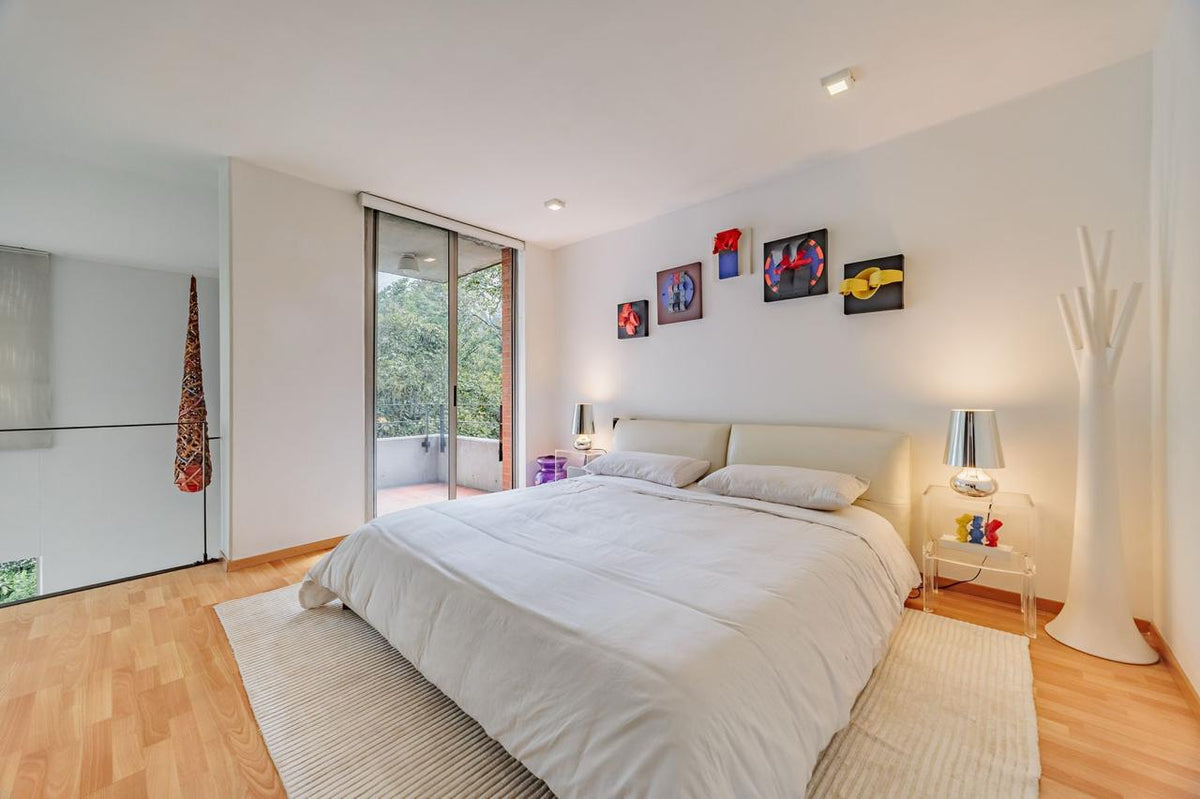 Penthouse Duplex en Provenza con Estilo Industrial 1 BR + estudio