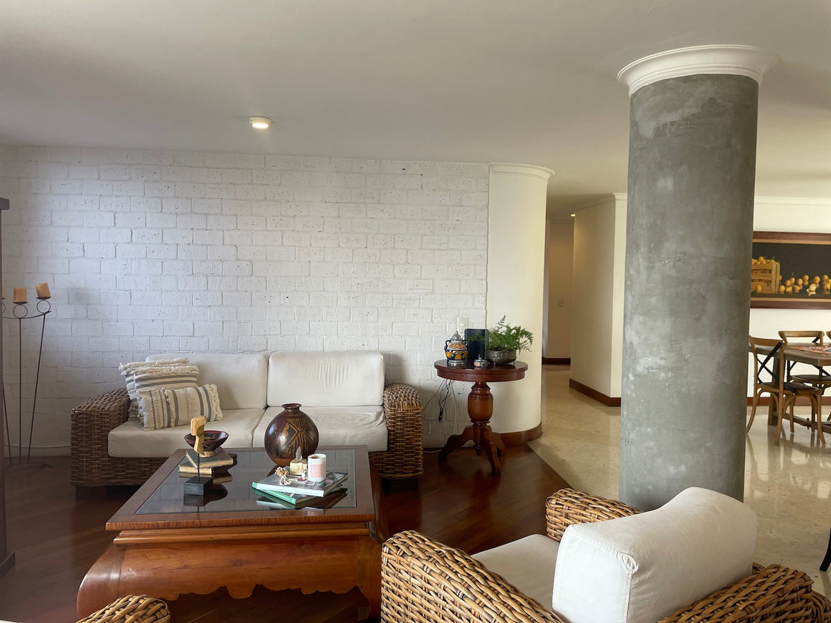 Apartment in the Loma de Las Santas Sector, 3 BR 