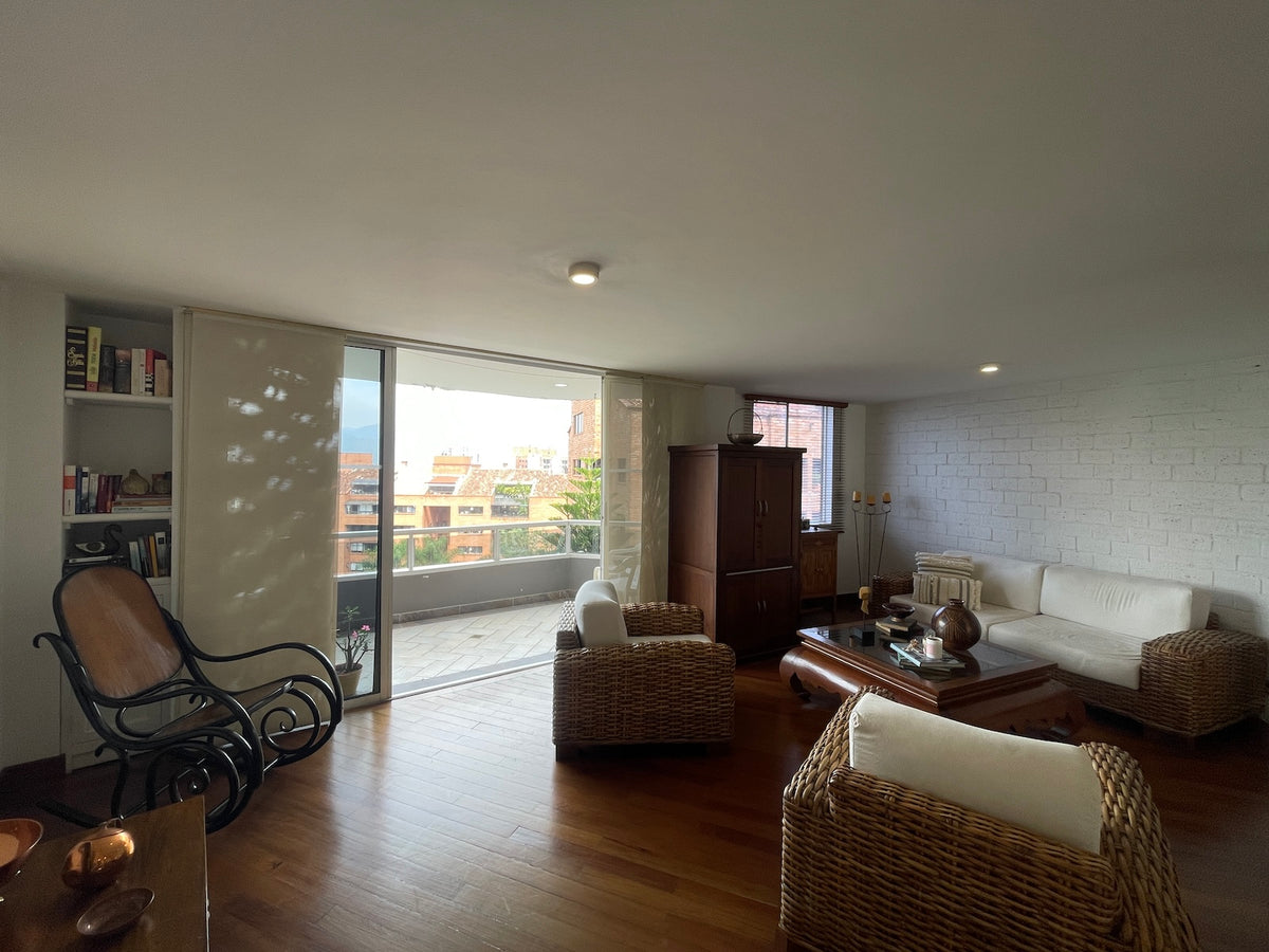 Apartment in the Loma de Las Santas Sector, 3 BR 