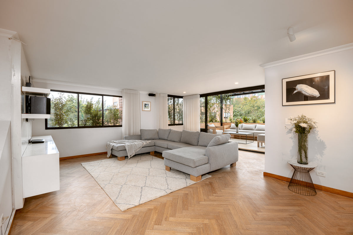 Penthouse Duplex con Rooftop, Jacuzzi & Turco Sector Provenza 3 BR