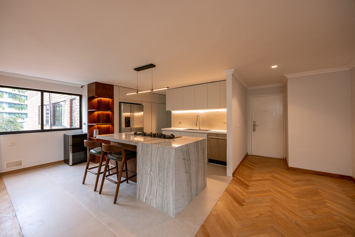 Penthouse Duplex con Rooftop, Jacuzzi & Turco Sector Provenza 3 BR