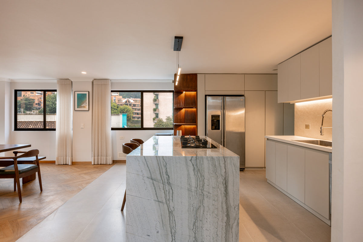 Penthouse Duplex con Rooftop, Jacuzzi & Turco Sector Provenza 3 BR