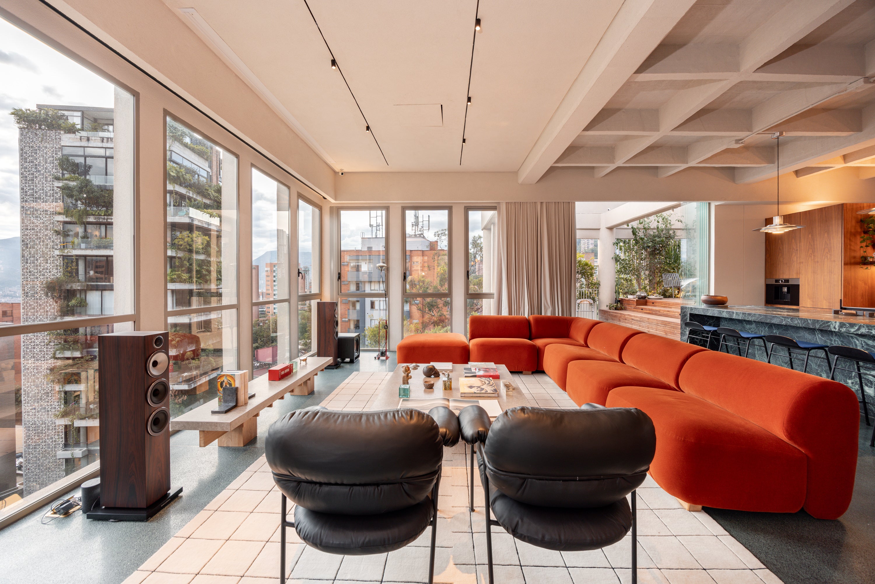 Penthouse en El Poblado con jacuzzi, terraza y vista