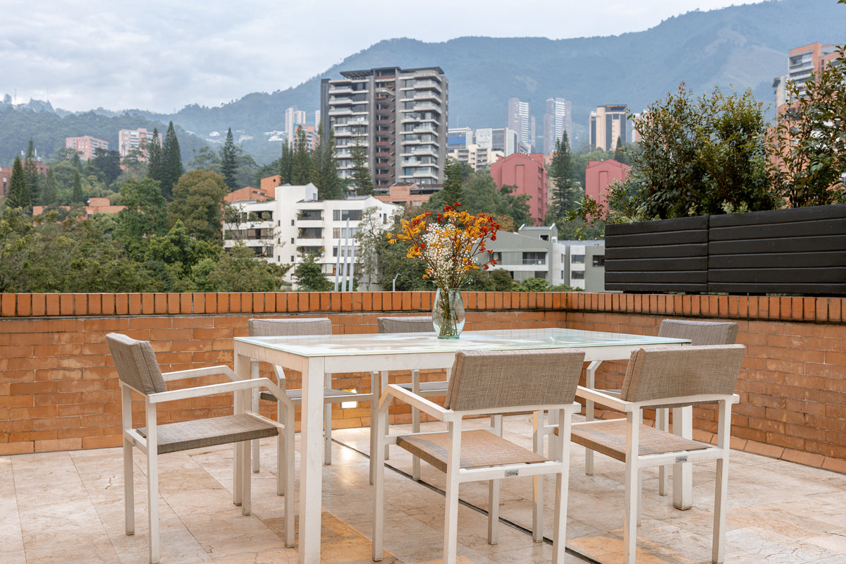 Penthouse Duplex con Rooftop, Jacuzzi & Turco Sector Provenza 3 BR