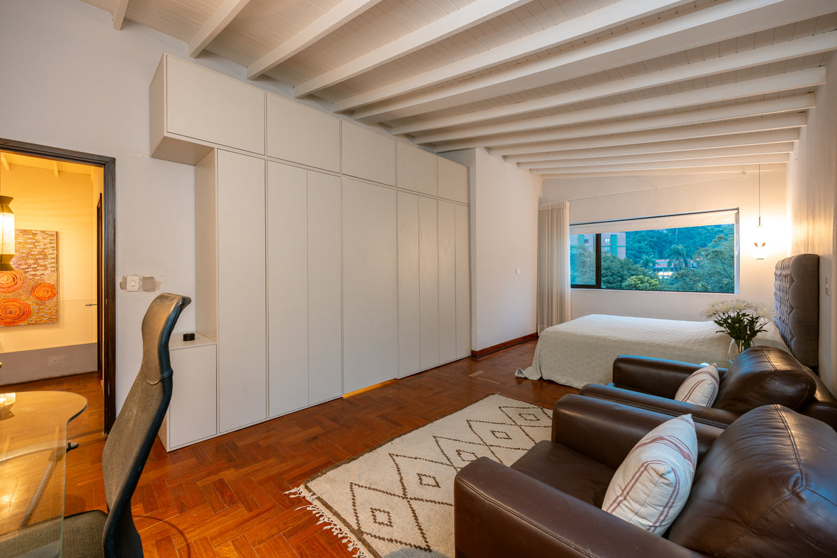 Penthouse Duplex con Rooftop, Jacuzzi & Turco Sector Provenza 3 BR