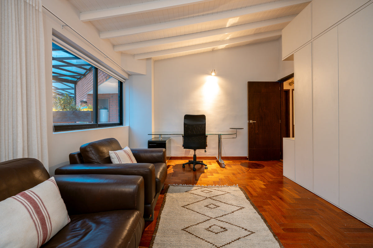Penthouse Duplex con Rooftop, Jacuzzi & Turco Sector Provenza 3 BR