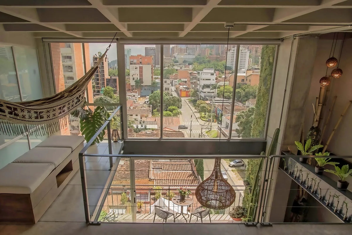 Apartamento tipo loft en El Poblado para renta mensualIdeal para pareja o profesional, totalmente amoblado y con diseño moderno.