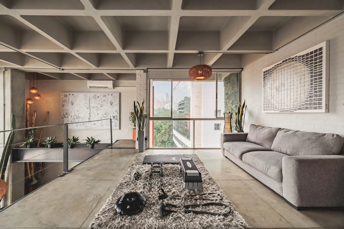 Apartamento tipo loft en El Poblado para renta mensualIdeal para pareja o profesional, totalmente amoblado y con diseño moderno.