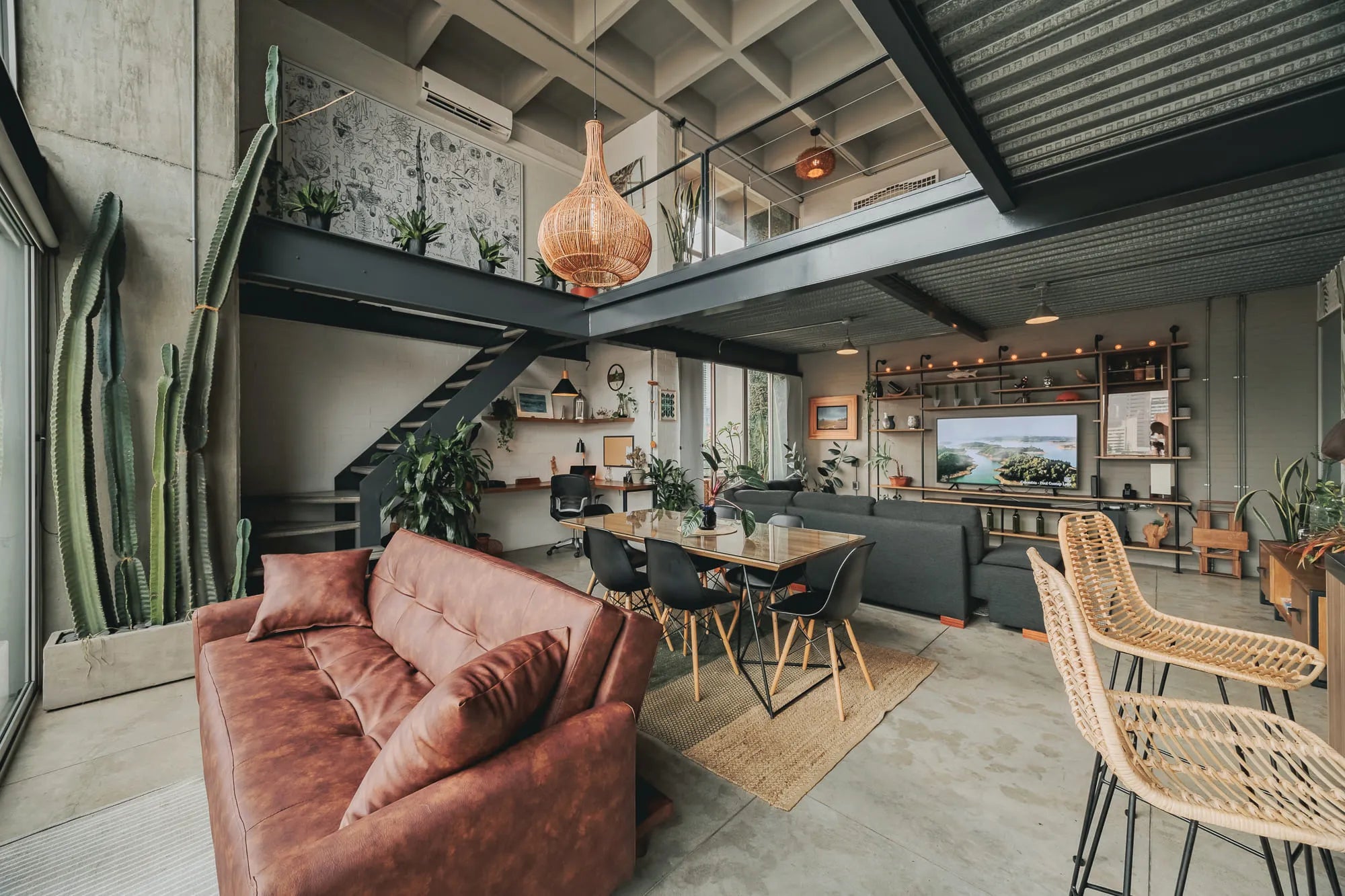 Apartamento dúplex en El Poblado con jacuzzi, BBQ, vista y diseño industrial