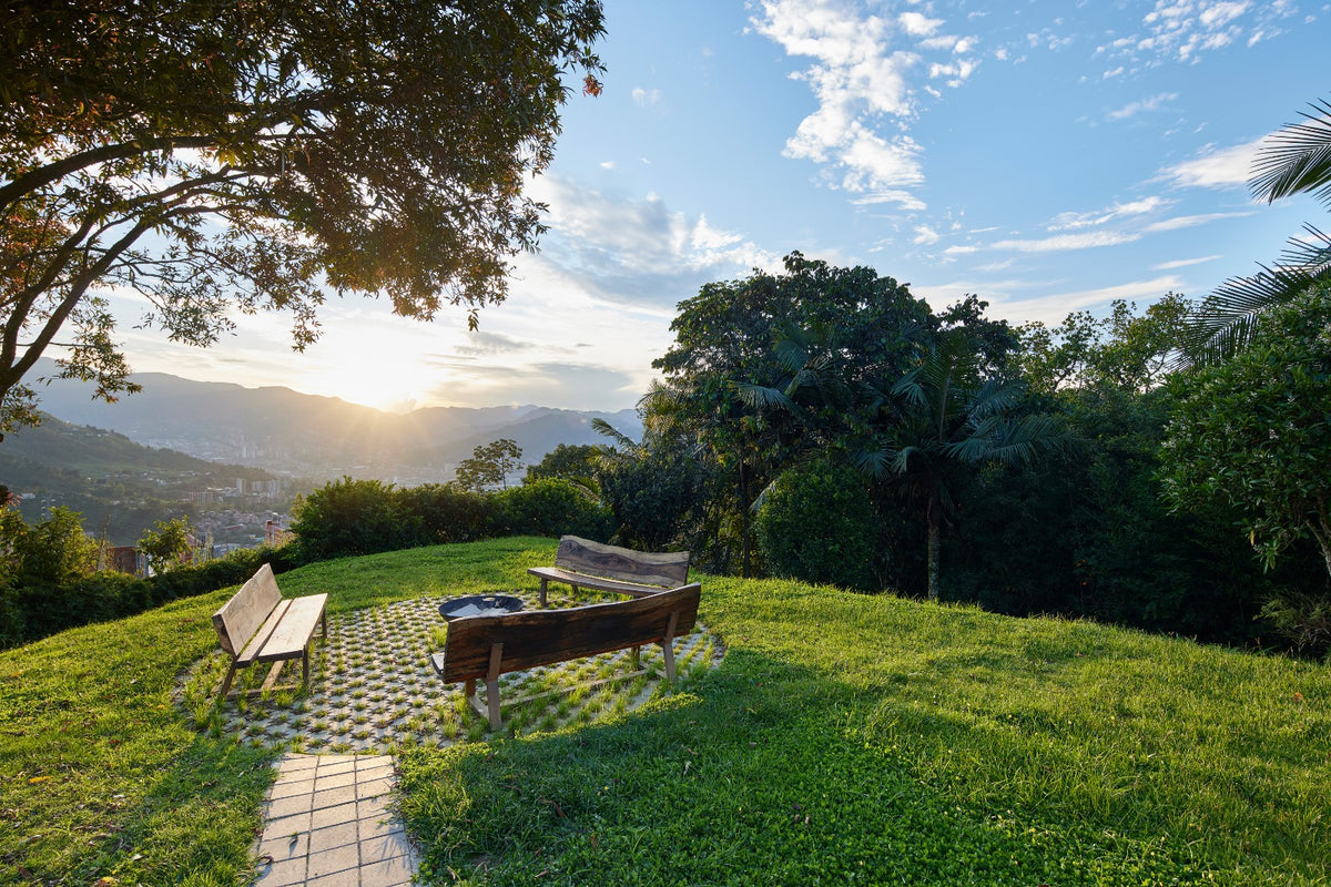 Country house in Alto del Escobero sector, 3 BR with Jacuzzi