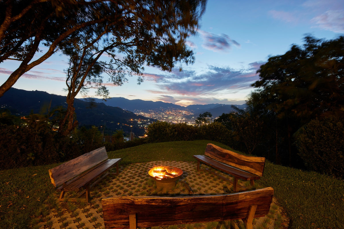 Country house in Alto del Escobero sector, 3 BR with Jacuzzi