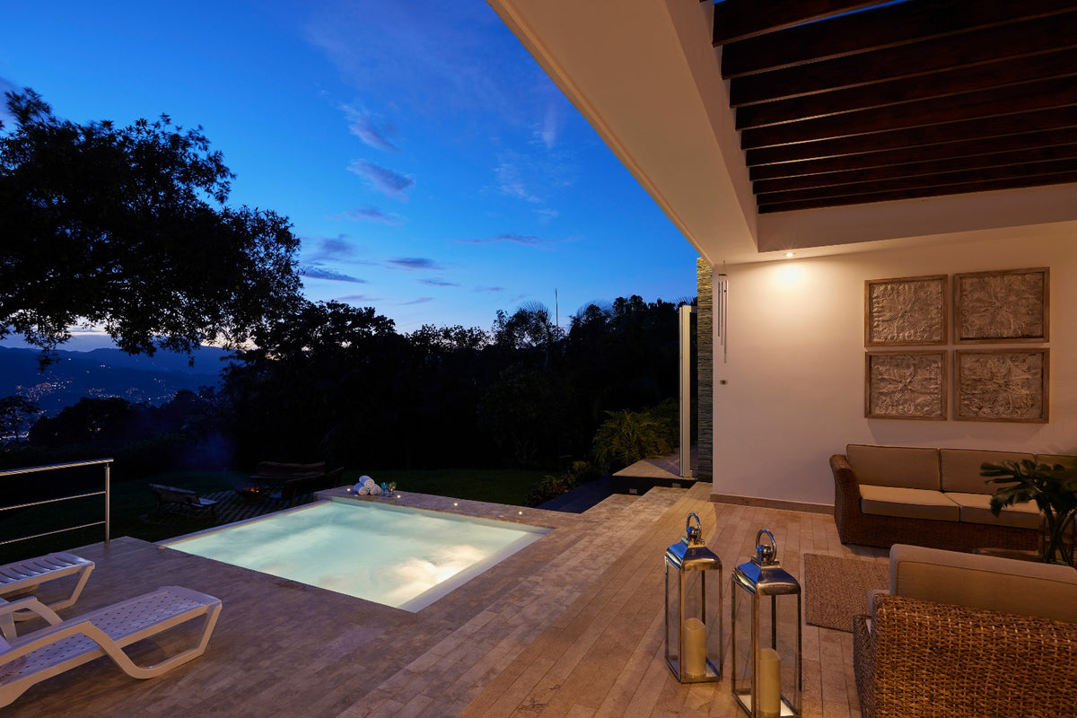 Country house in Alto del Escobero sector, 3 BR with Jacuzzi